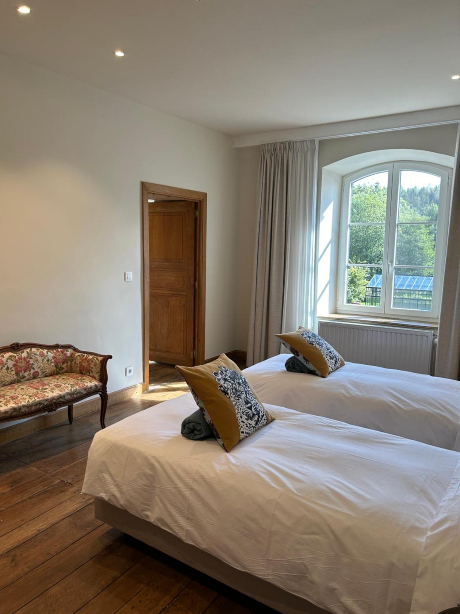 Chateau Du Pont D'Oye Habay-la-Neuve 外观 照片